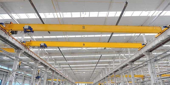 Warehouse 50kn-4800kn European Overhead Crane Fast And Smooth Loading