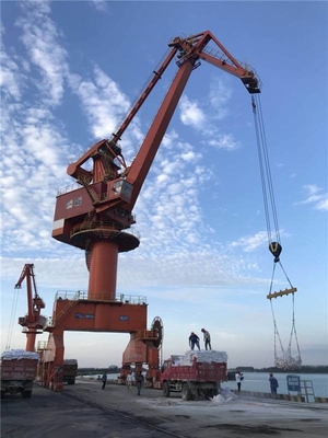 8.5m-30m Radius 60t 300t Door Base Boom Lift Crane For Material Handling