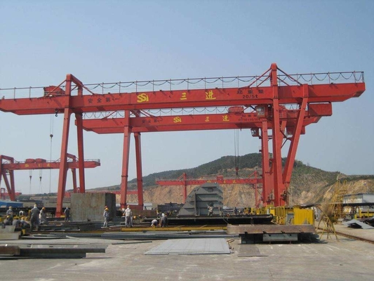 Outdoor Steel Heavy Duty Double Gantry Crane 5 - 50t With Electric Hoist