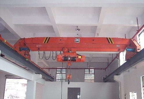Versatile Overhead Crane with 1-10t Capacity and 6-30m Lifting Height for Various Applications