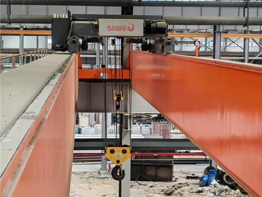 European bridge cranes are equipped with electric wire rope hoists, low noise and low maintenance costs.